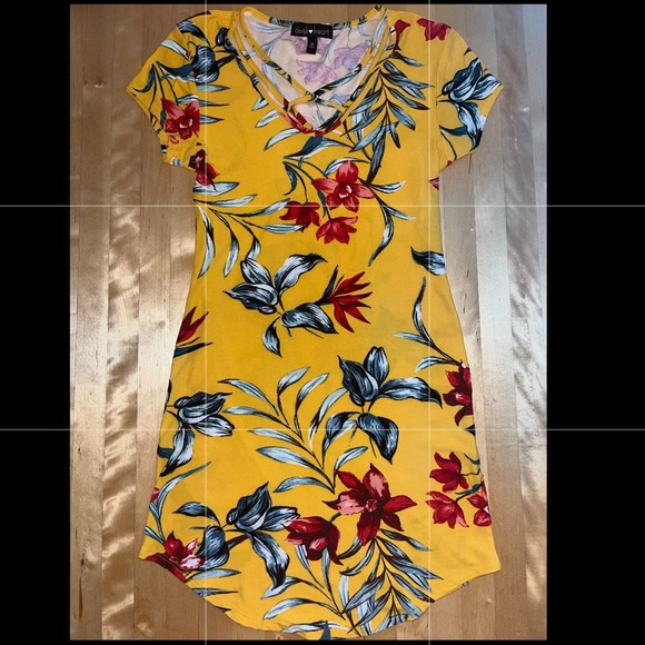 floral mini dress - Picture 2 of 4